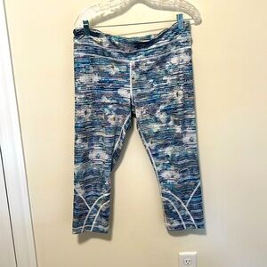 Lululemon Athletica Women’s True Self Crop II Blurry Belle Multi / Size 12